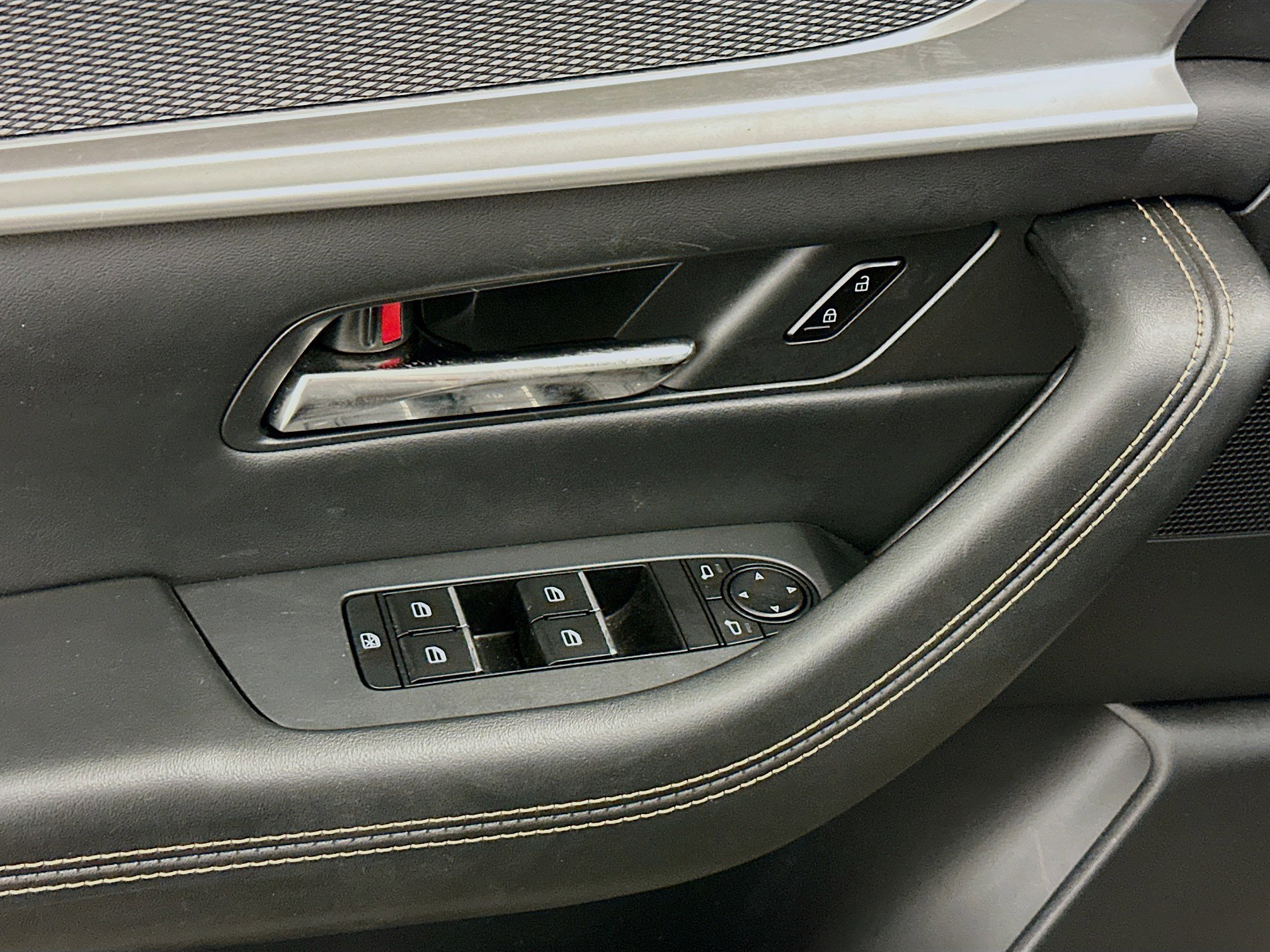 Used 2025 MAZDA CX-90 3.3 Turbo w/ Premium Sport Pkg image 15