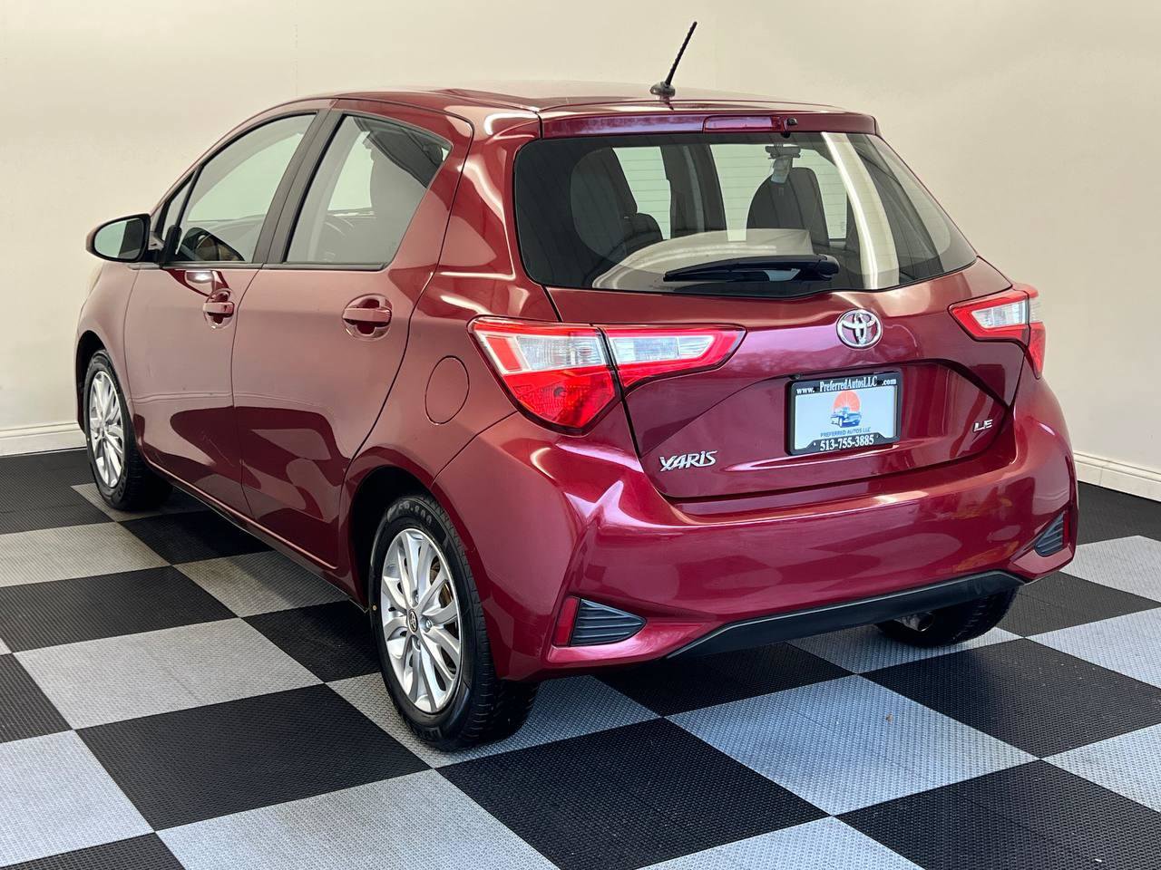 Used 2018 Toyota Yaris LE image 4