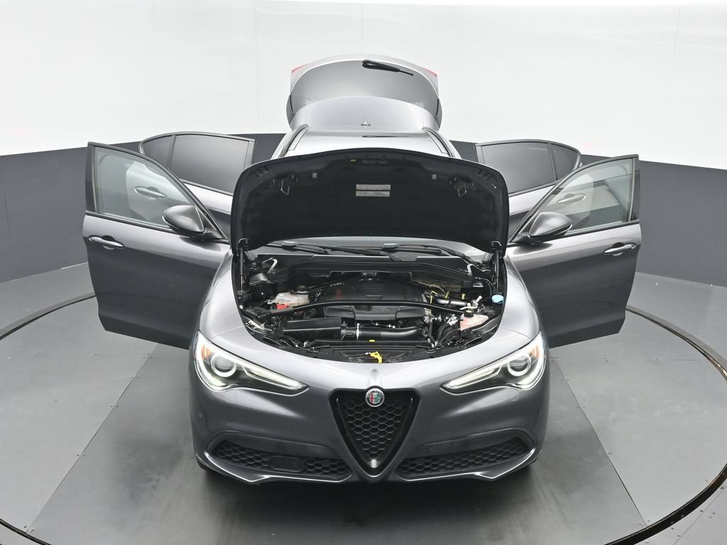 Used 2022 Alfa Romeo Stelvio Veloce AWD/4WD image 44