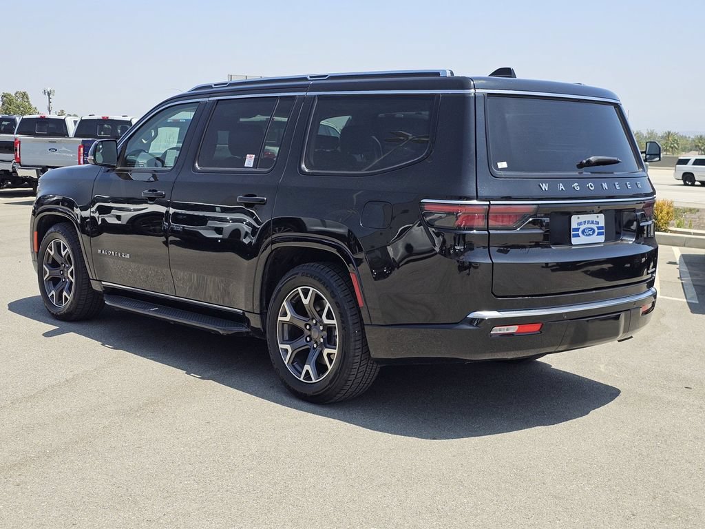 Used 2024 Jeep Wagoneer Series III AWD/4WD image 5
