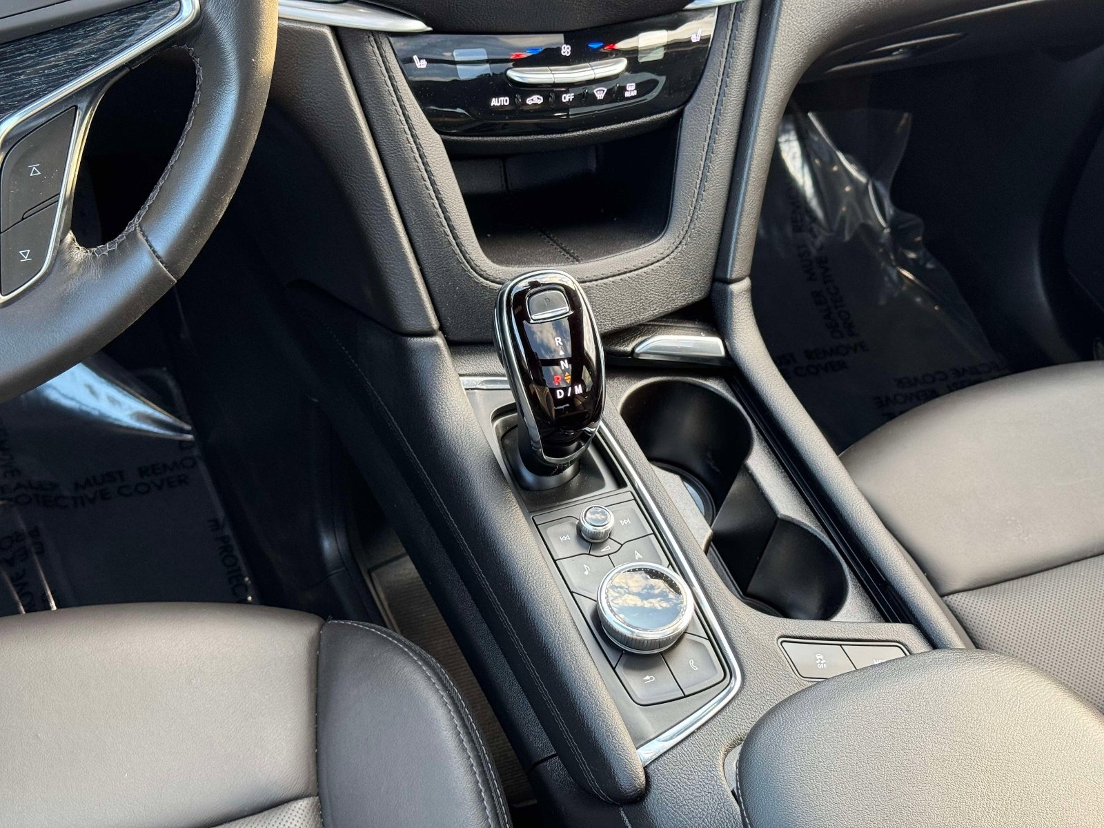 Used 2024 Cadillac XT5 Premium Luxury w/ Technology Package AWD/4WD image 5