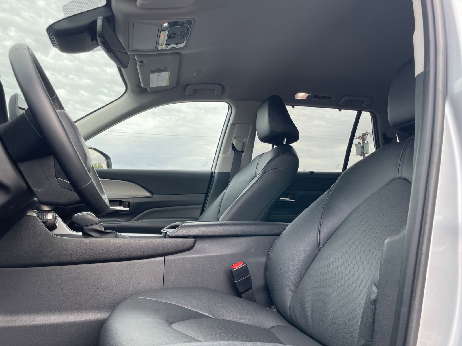 Used 2025 Toyota Grand Highlander FWD image 28