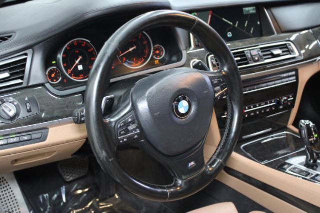 Used 2015 BMW 750Li xDrive AWD/4WD image 13