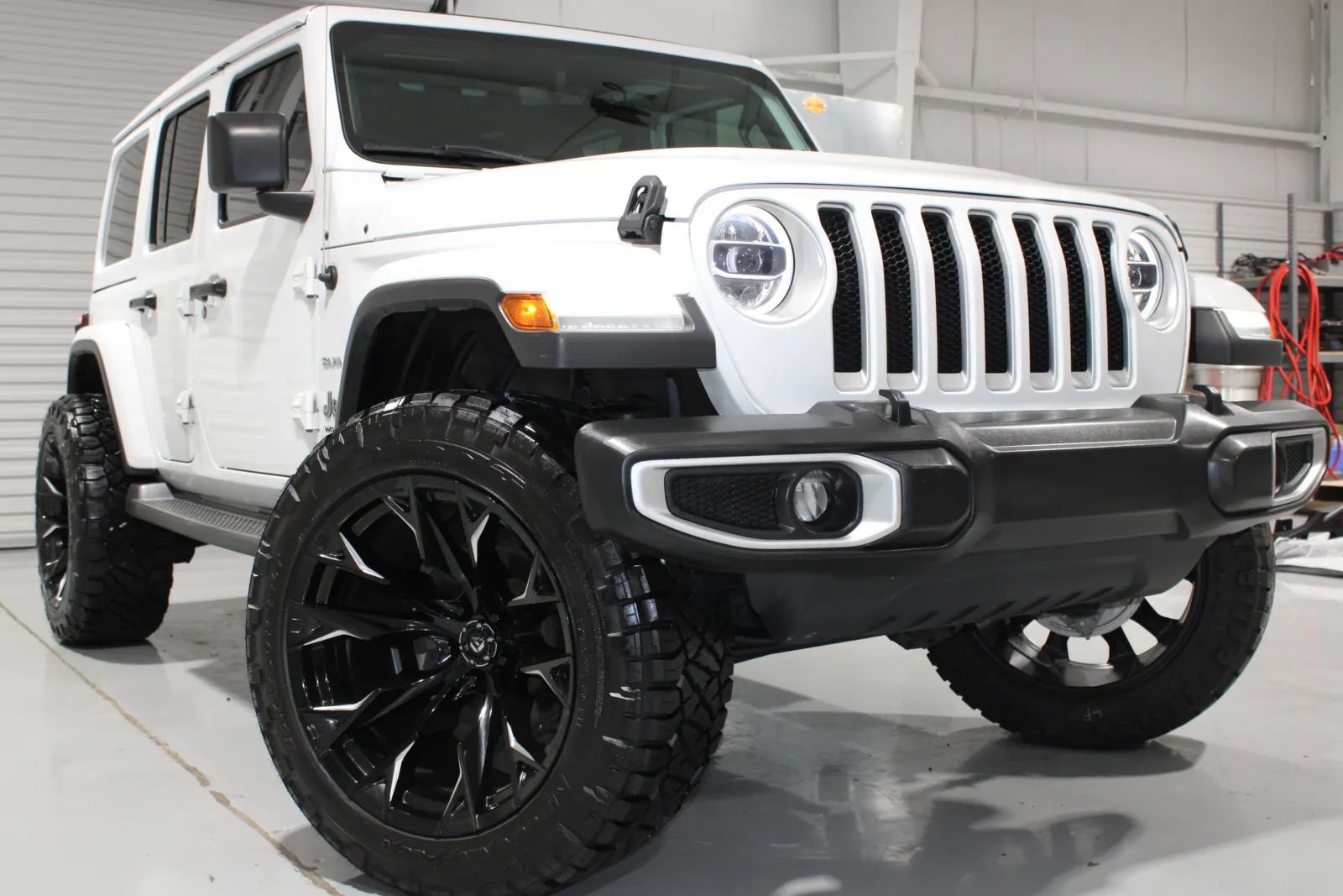 Used 2021 Jeep Wrangler Unlimited Sahara image 3