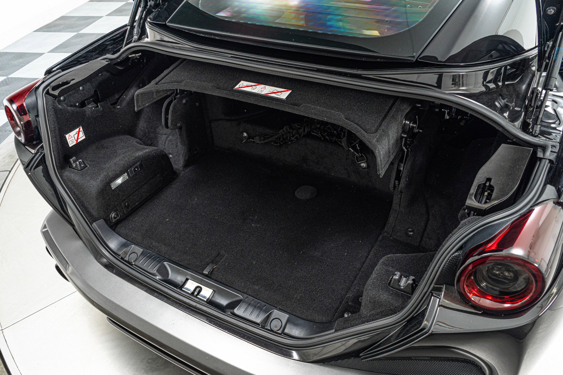 Used 2020 Ferrari Portofino image 19