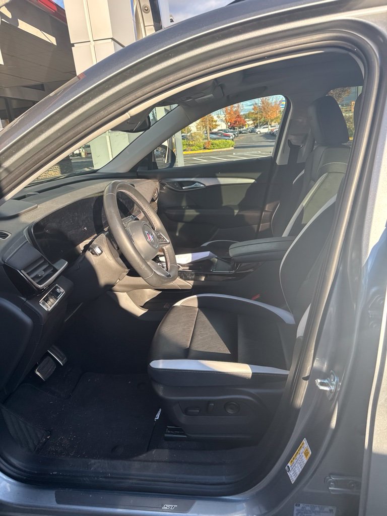 Used 2024 Buick Envision Sport Touring AWD/4WD image 12