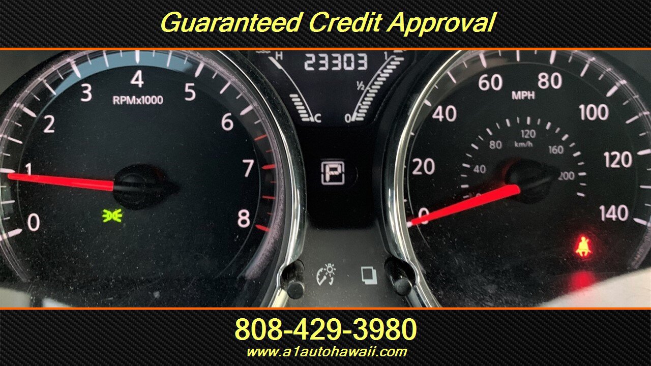 Used 2018 Nissan Versa SV FWD image 15