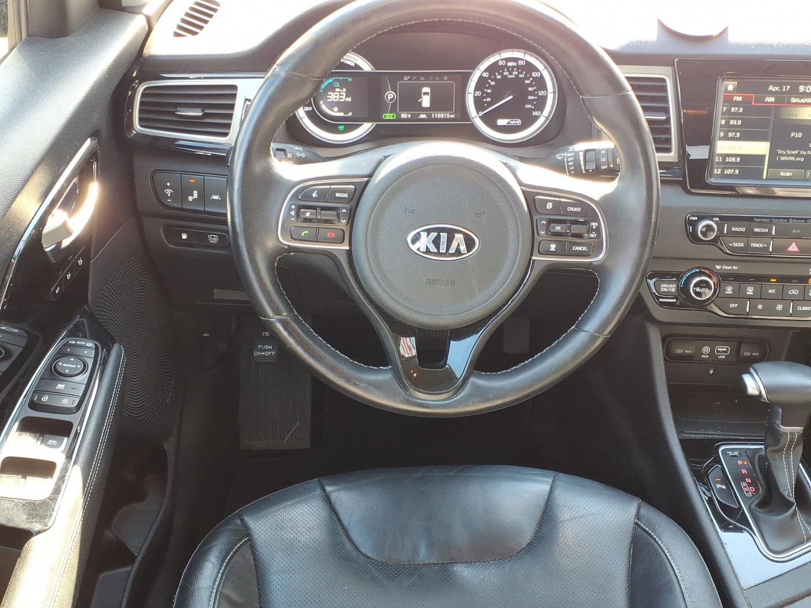 Used 2017 Kia Niro Touring w/ Advanced Technology Package image 5