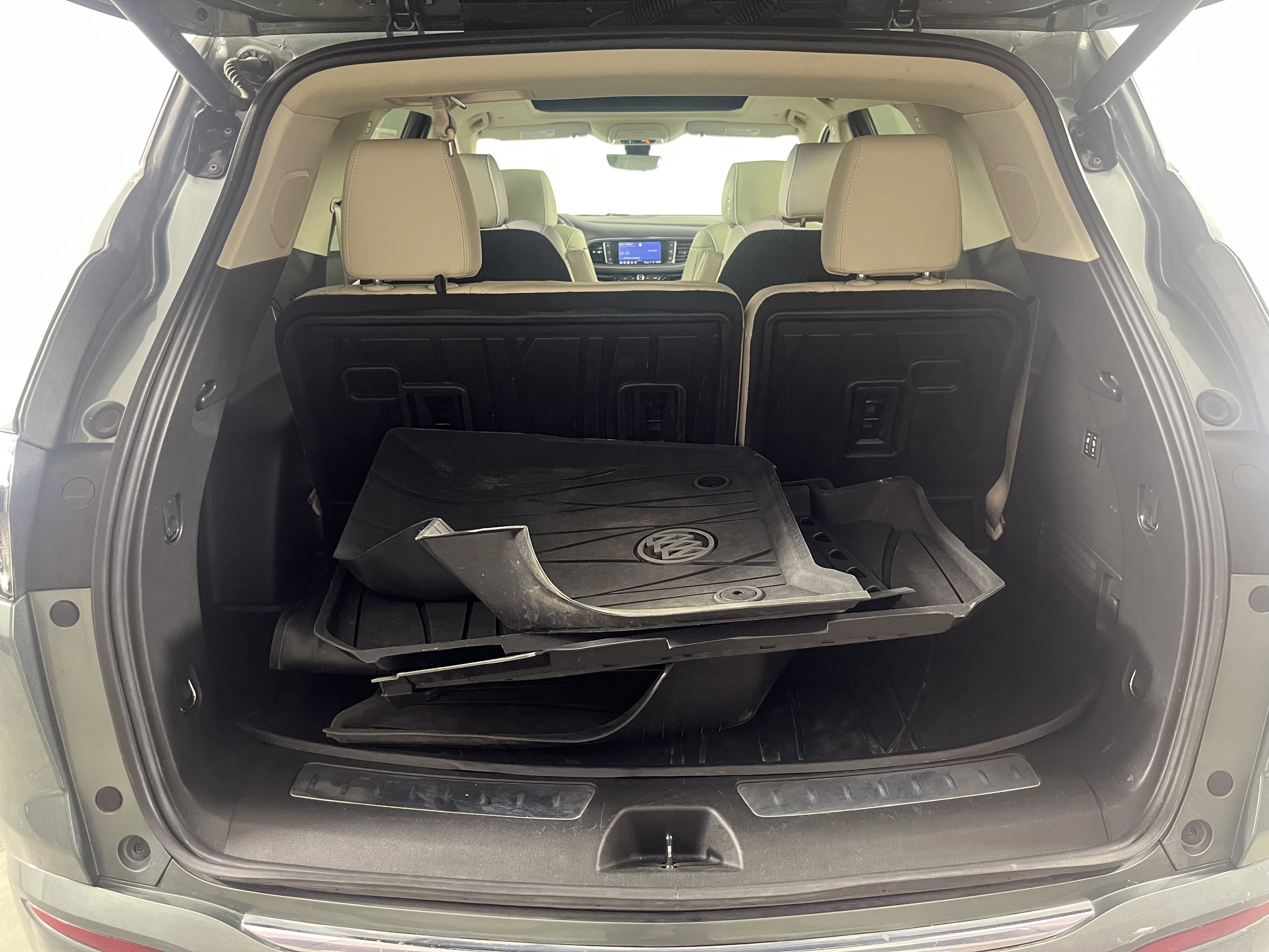 Used 2023 Buick Enclave Avenir w/ Avenir Technology Package image 29