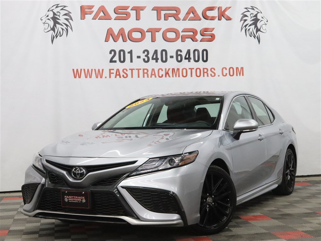 Used 2024 Toyota Camry XSE FWD image 1