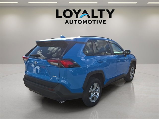 Used 2020 Toyota RAV4 XLE image 5