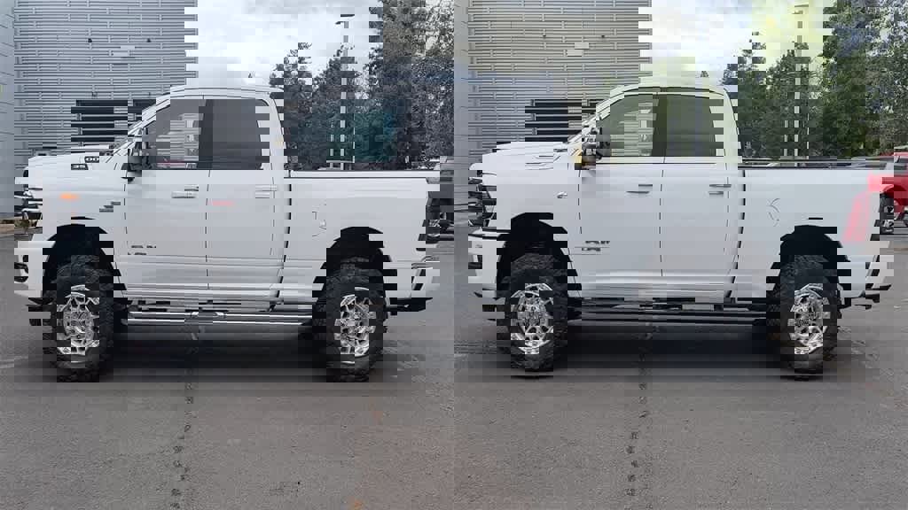 New 2026 RAM 3500 Laramie w/ Towing Technology Group image 5