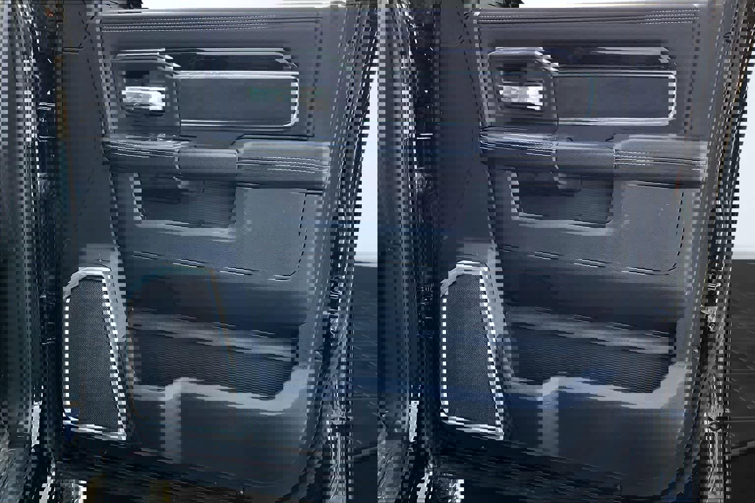 Used 2020 RAM 3500 Laramie image 29