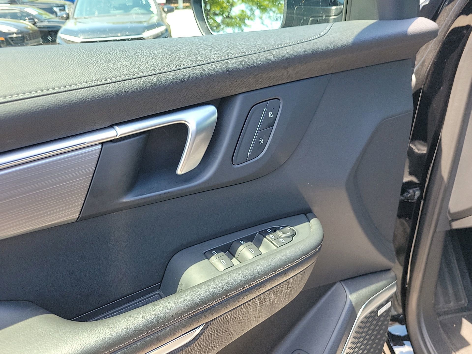 Used 2025 Buick Enclave Preferred FWD image 26