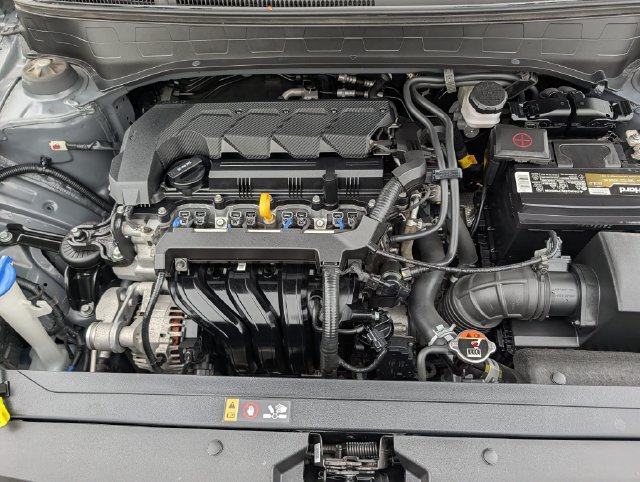 Used 2021 Hyundai Venue SEL FWD image 32