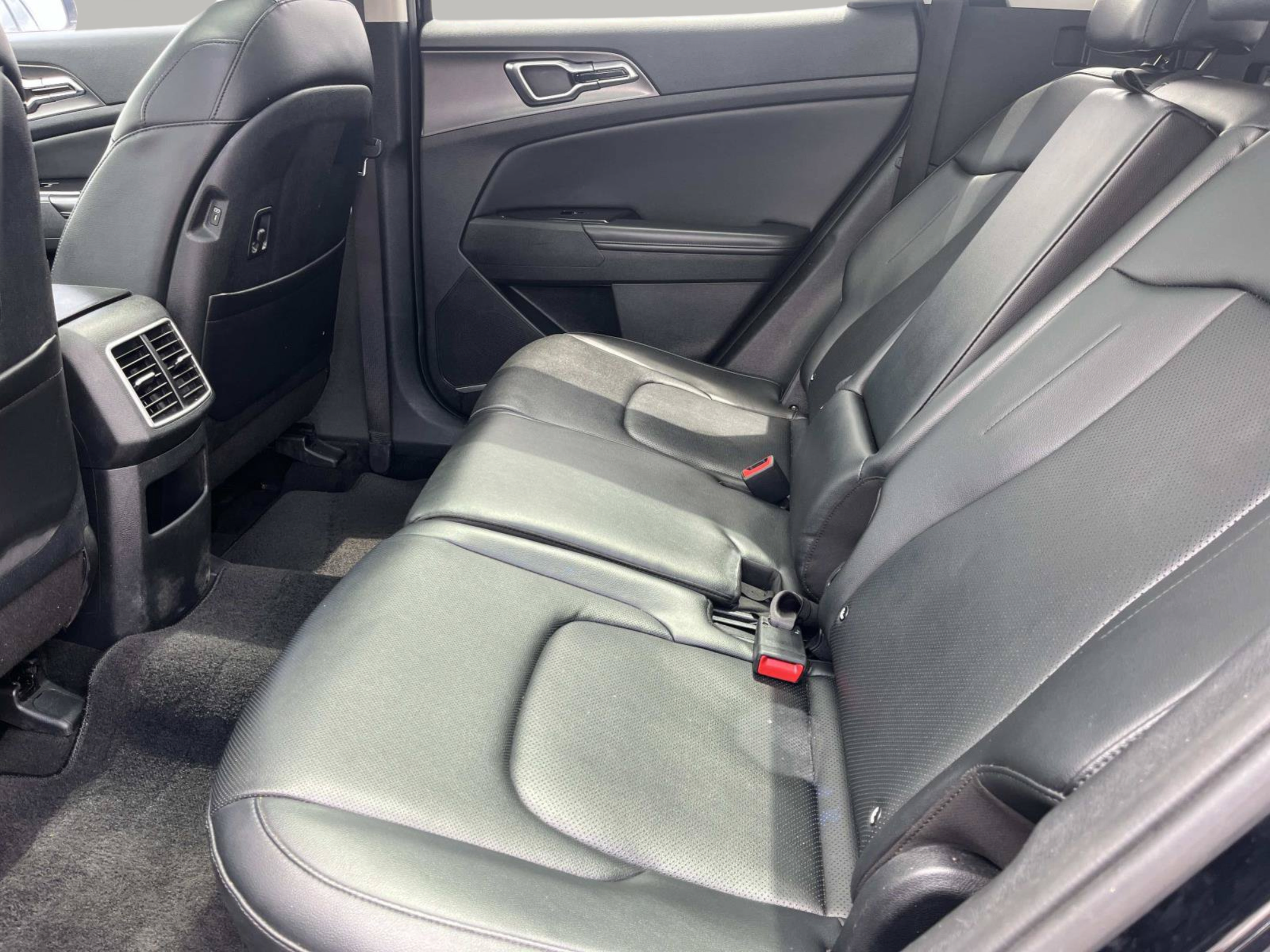 Used 2023 Kia Sportage SX FWD image 17