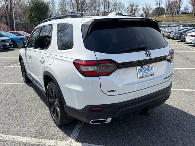 Certified 2025 Honda Pilot Black Edition image 5