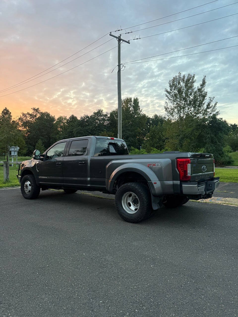 Used 2017 Ford F350 Lariat w/ FX4 Off-Road Package AWD/4WD image 33