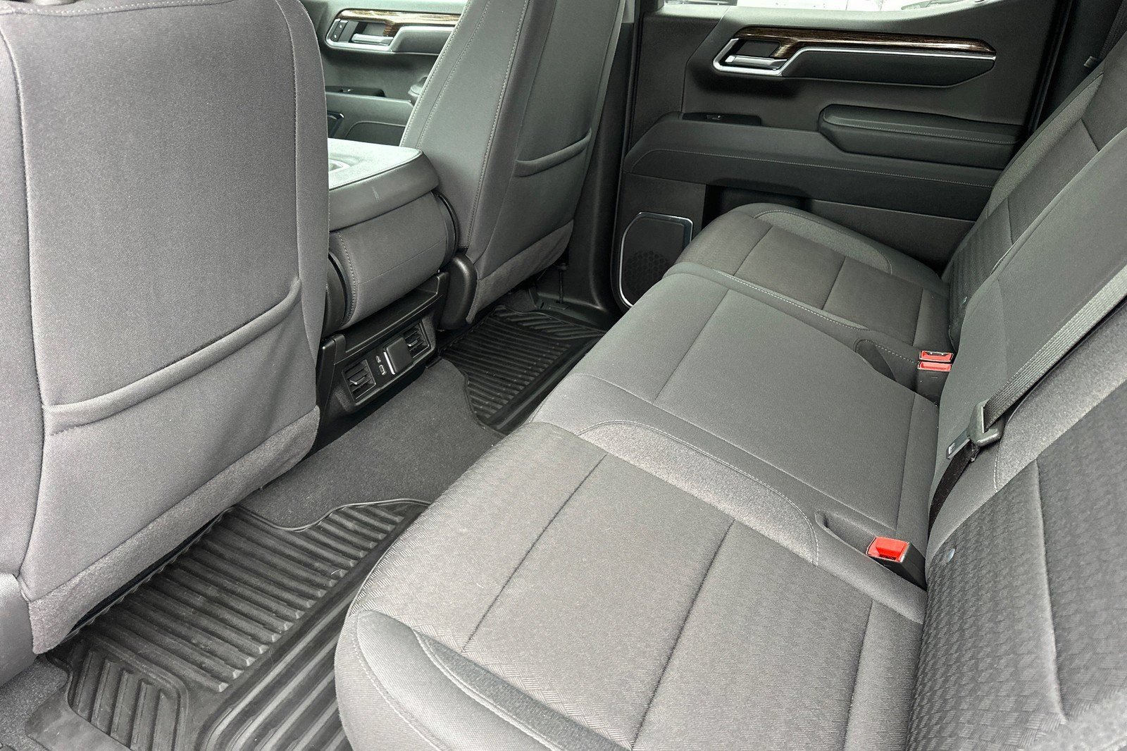 Used 2025 GMC Sierra 1500 SLE w/ Preferred Package AWD/4WD image 14