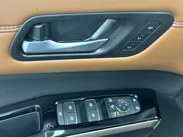 Used 2025 Nissan Pathfinder Platinum w/ Cargo Package image 15