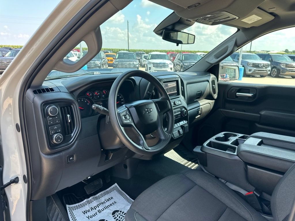 Used 2026 Chevrolet Silverado 1500 Custom Trail Boss w/ LPO, Dark Essentials Package AWD/4WD image 16
