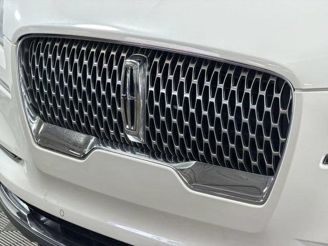 Used 2023 Lincoln Aviator AWD w/ Premium Package image 29