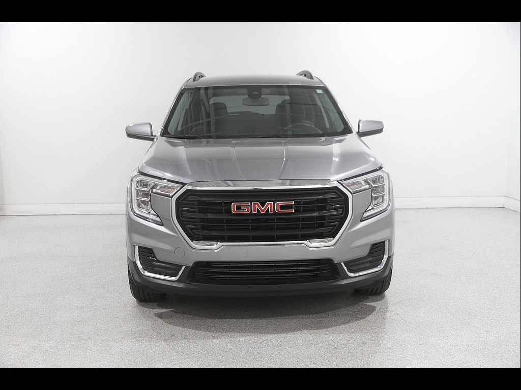 Certified 2023 GMC Terrain SLE w/ Driver Convenience Package FWD image 2