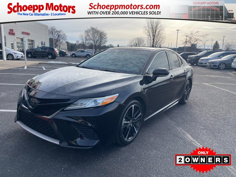 Used 2020 Toyota Camry XSE image 1