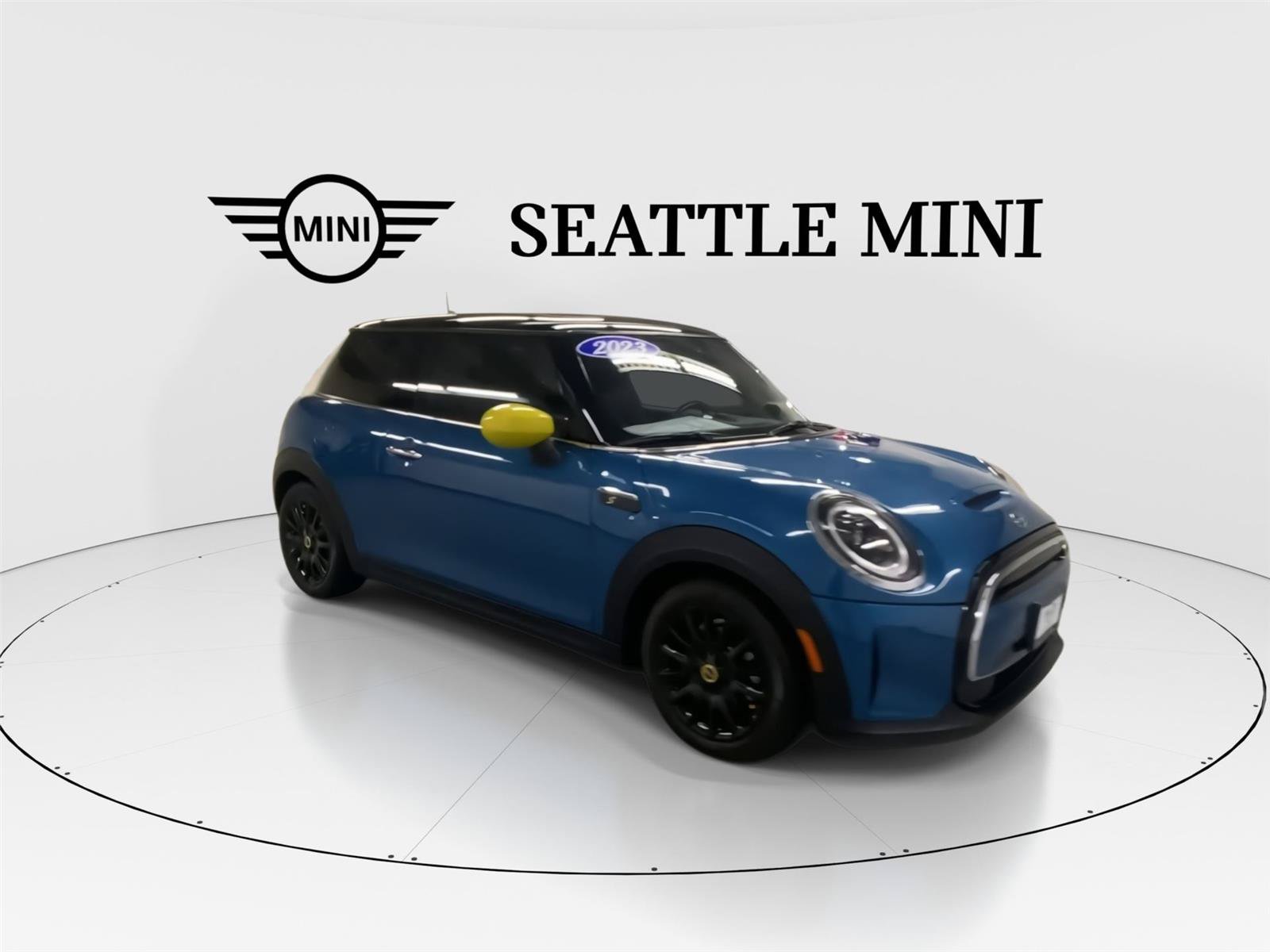 Used 2023 MINI Cooper SE FWD image 2