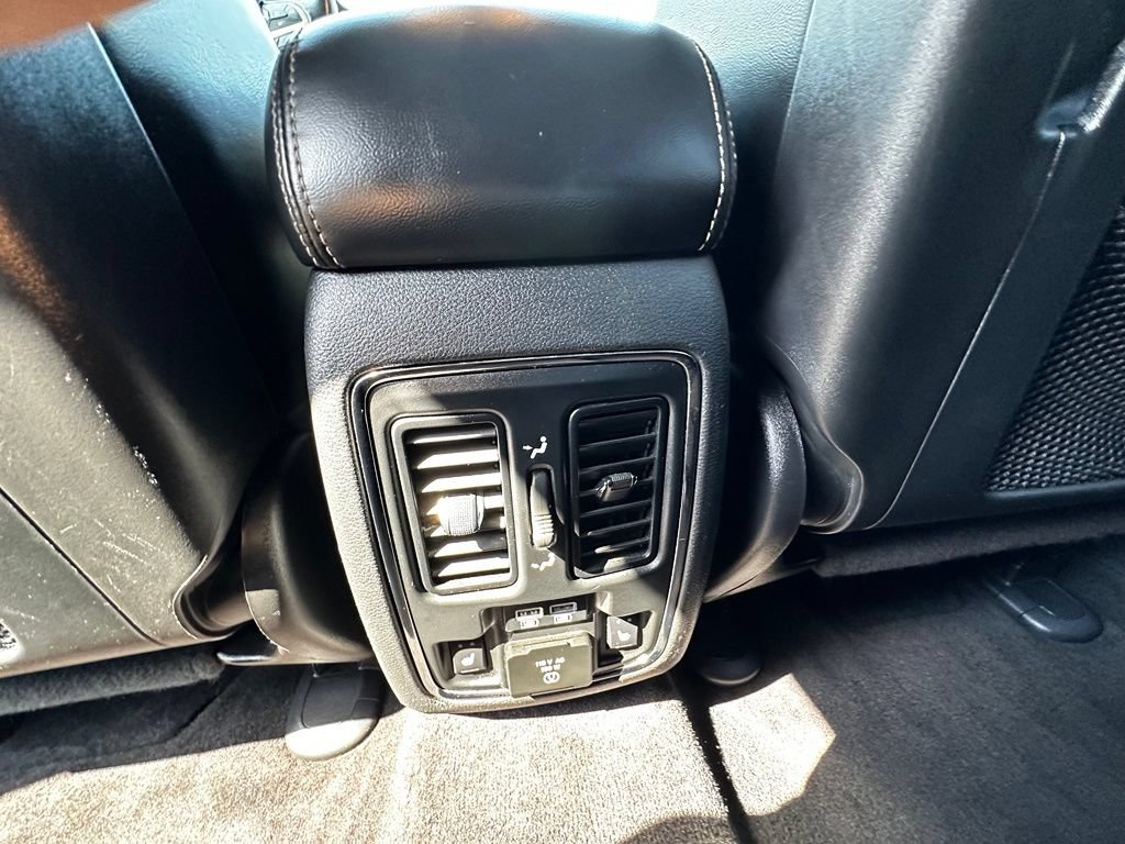 Used 2016 Jeep Grand Cherokee Limited AWD/4WD image 19