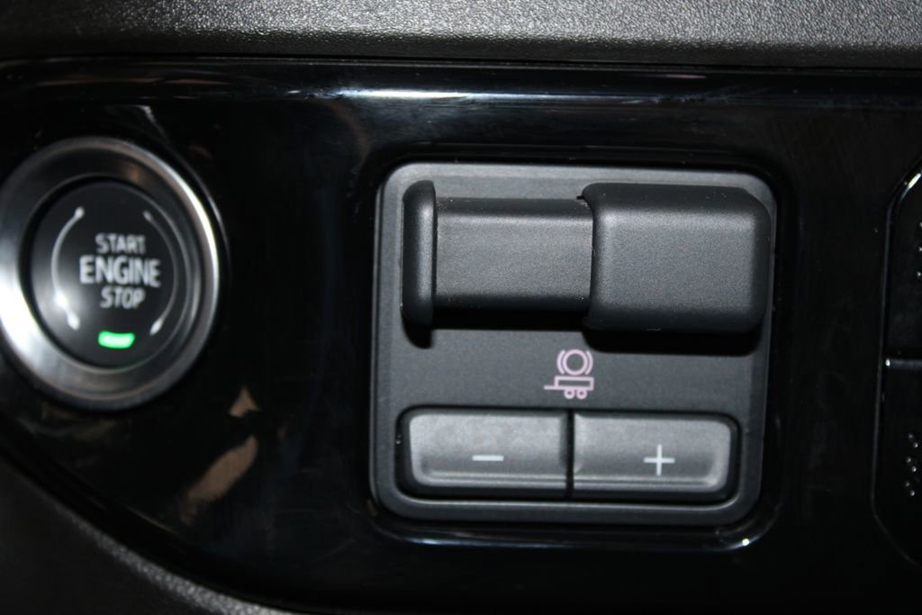 Used 2025 GMC Sierra 1500 SLT AWD/4WD image 53