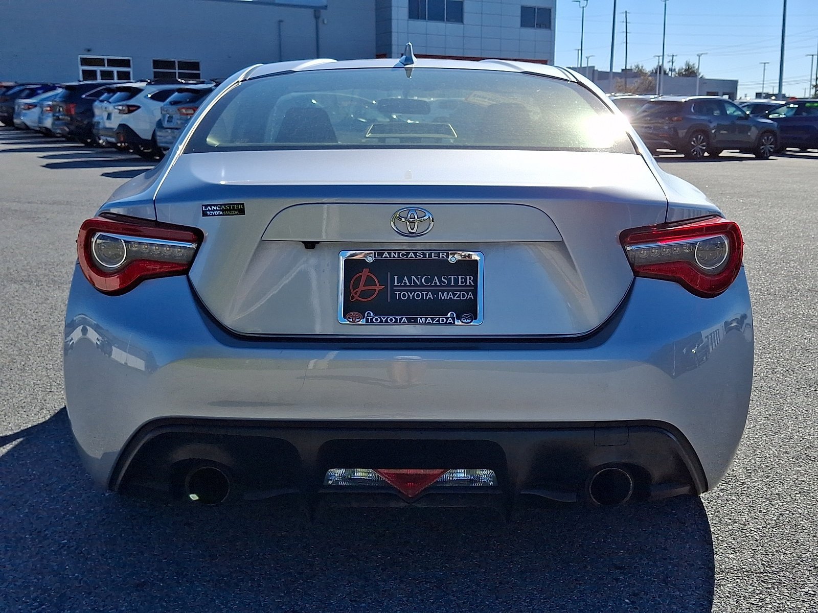Used 2017 Toyota 86 RWD image 6