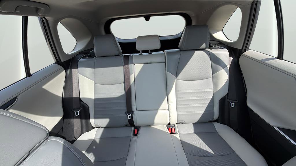 Used 2022 Toyota RAV4 Limited AWD/4WD image 24