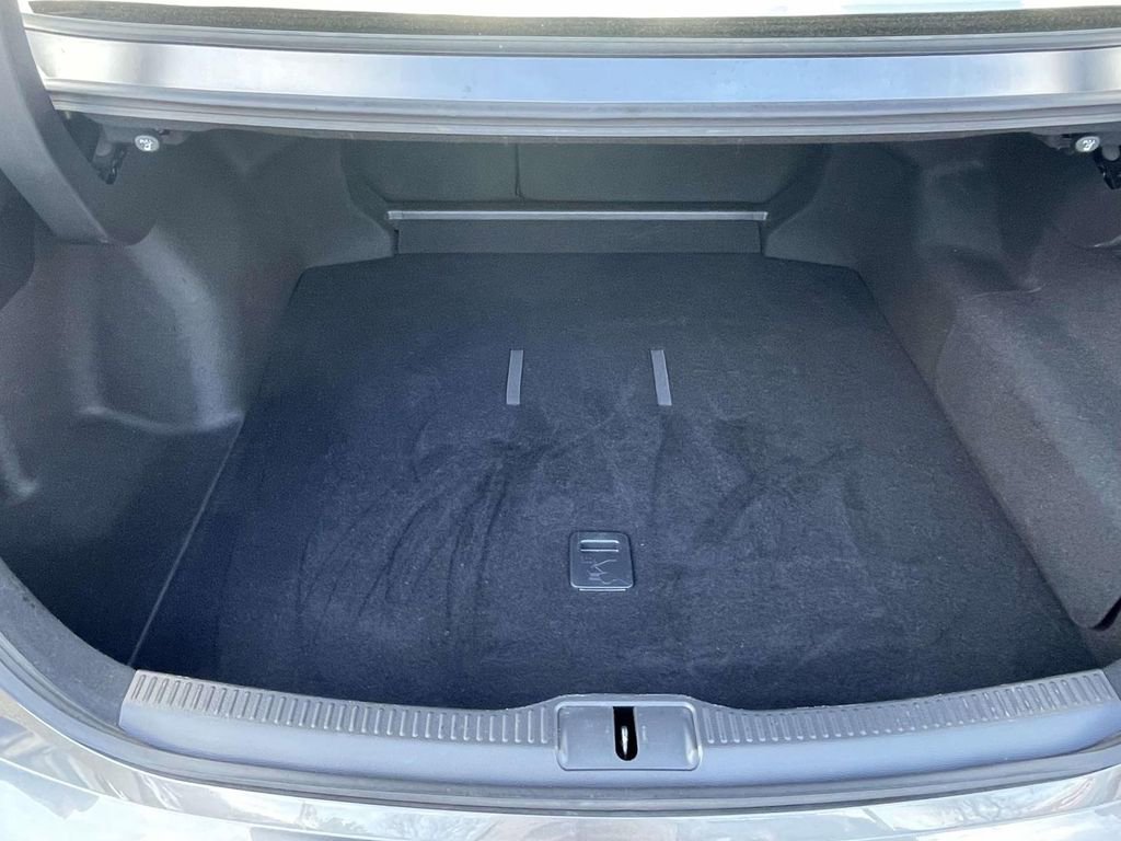 Used 2023 Toyota Crown Limited image 10