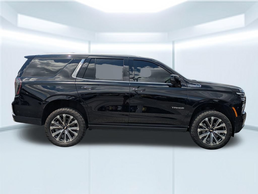 Used 2025 Chevrolet Tahoe High Country AWD/4WD image 6