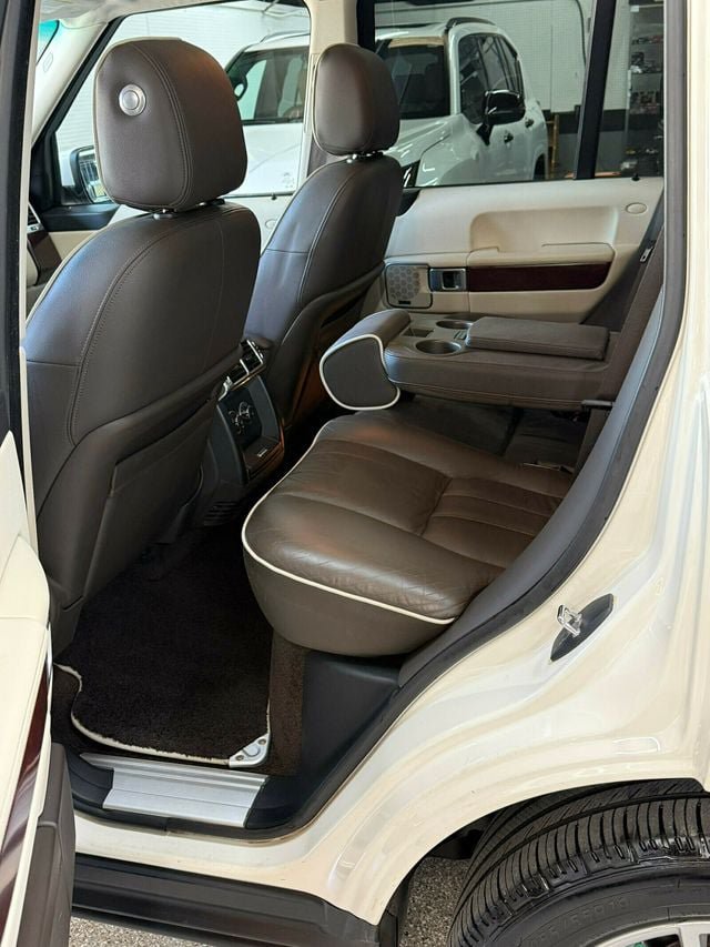 Used 2010 Land Rover Range Rover HSE AWD/4WD image 26