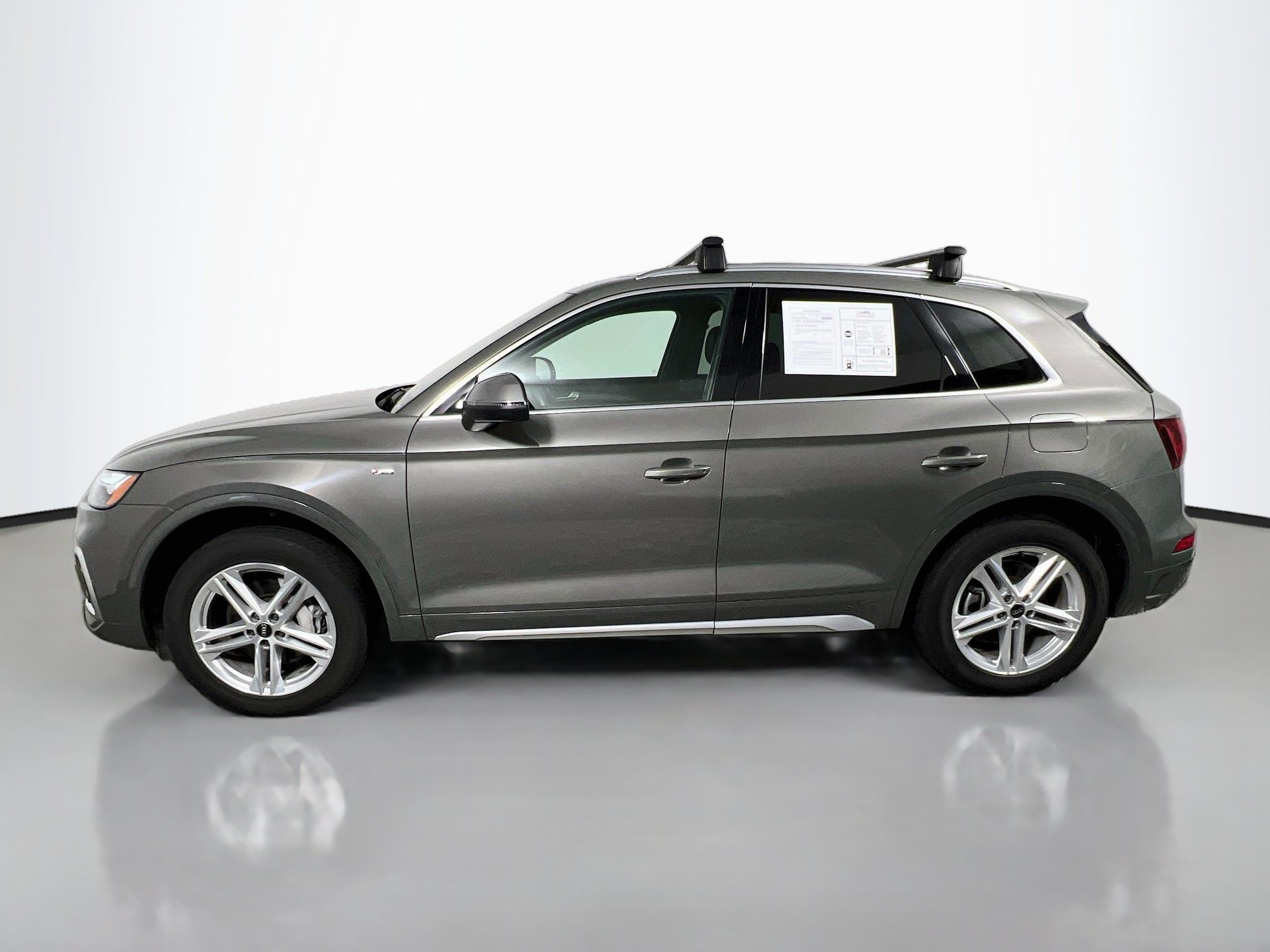Used 2023 Audi Q5 e Premium Plus w/ Premium Plus Package AWD/4WD image 9