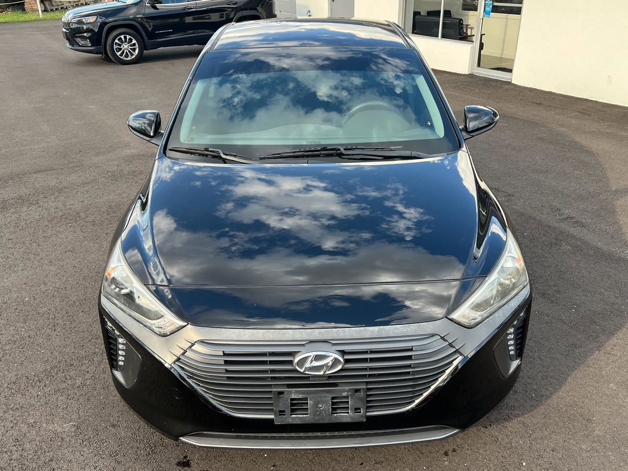 Used 2018 Hyundai Ioniq SEL FWD image 4