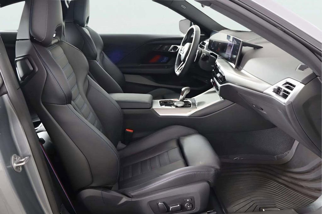 Used 2025 BMW M2 RWD image 27