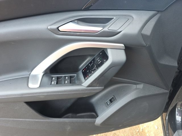 Used 2025 Audi Q5 Premium AWD/4WD image 15