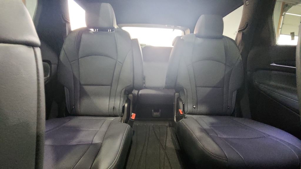 Used 2024 Buick Enclave Essence w/ Experience Buick Package image 12