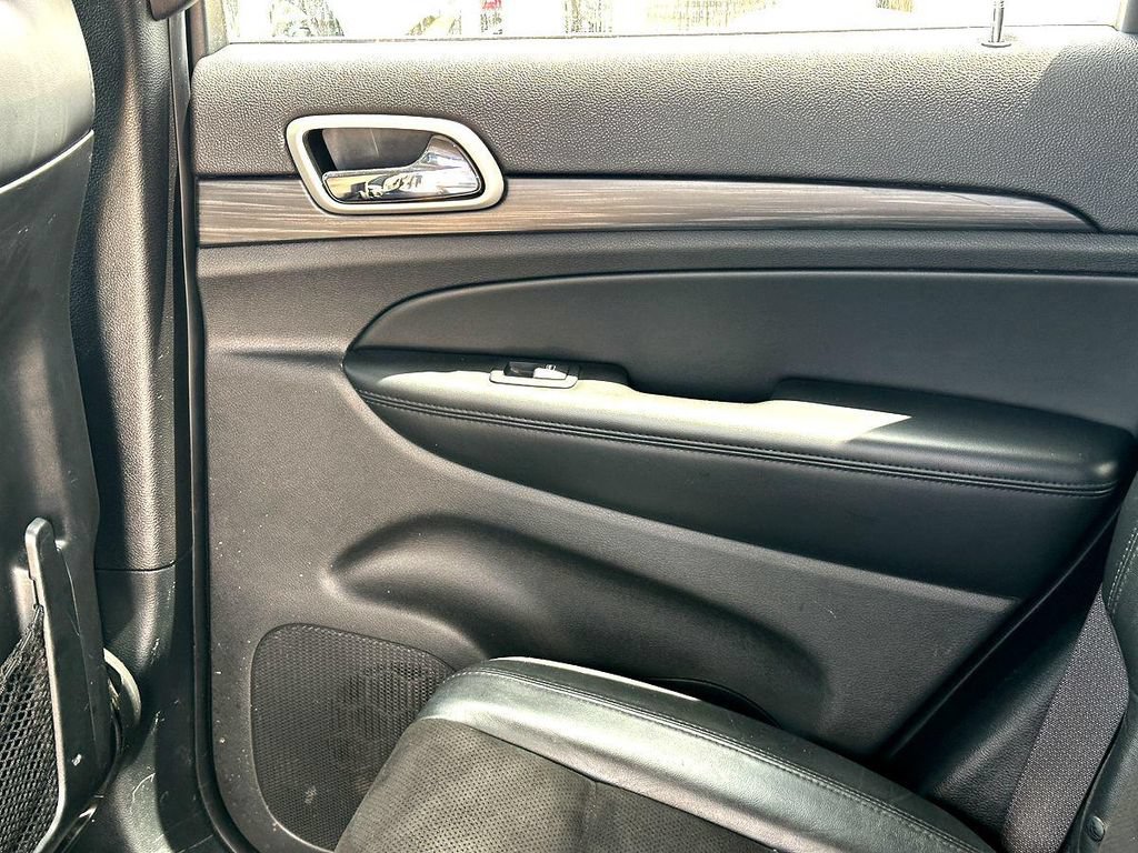 Used 2020 Jeep Grand Cherokee Altitude RWD image 21