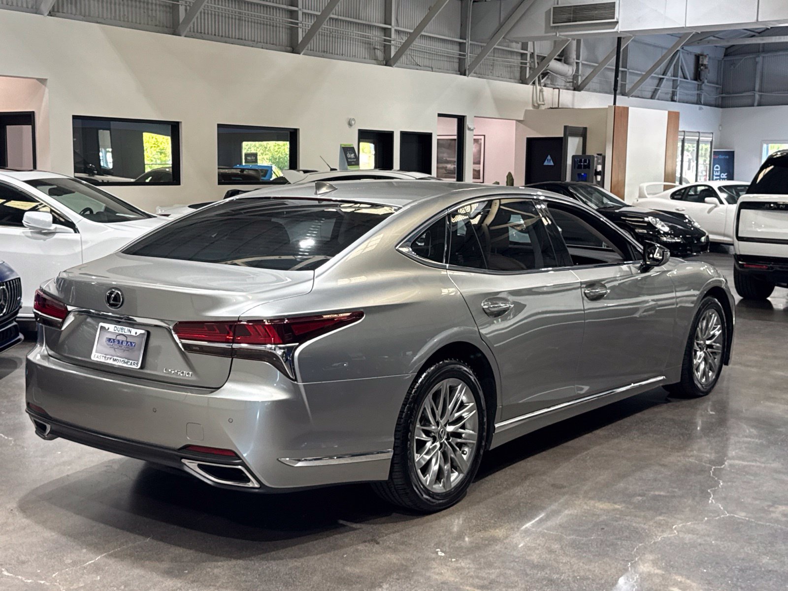 Used 2018 Lexus LS 500 w/ Accessory Package (Z2) RWD image 13