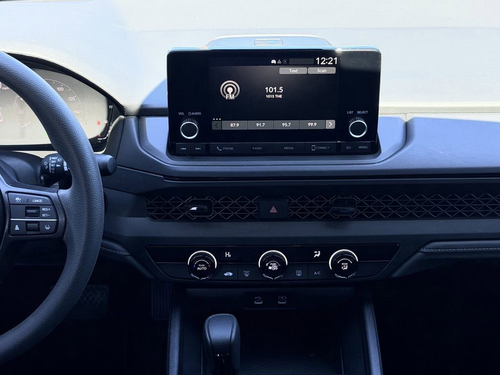 Used 2025 Honda Accord LX image 15