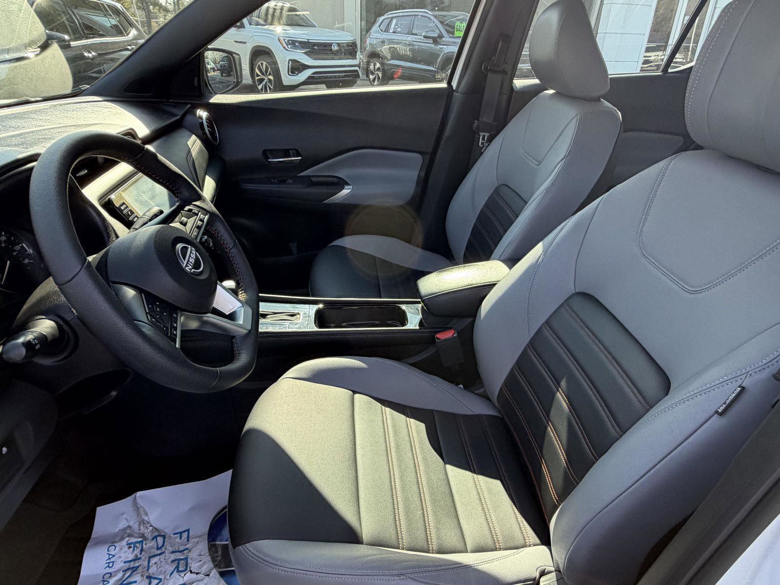 Used 2024 Nissan Kicks SR w/ SR Premium Package image 17