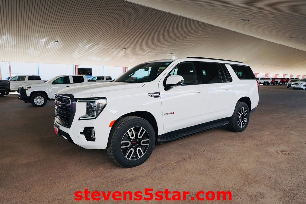 Used 2023 GMC Yukon XL AT4 w/ Technology Package image 3