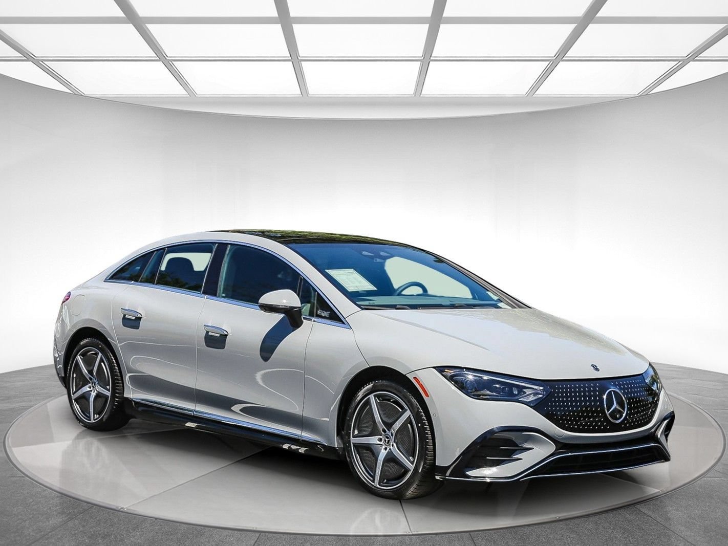 Used 2024 Mercedes-Benz EQE 350+ 4MATIC Sedan image 5
