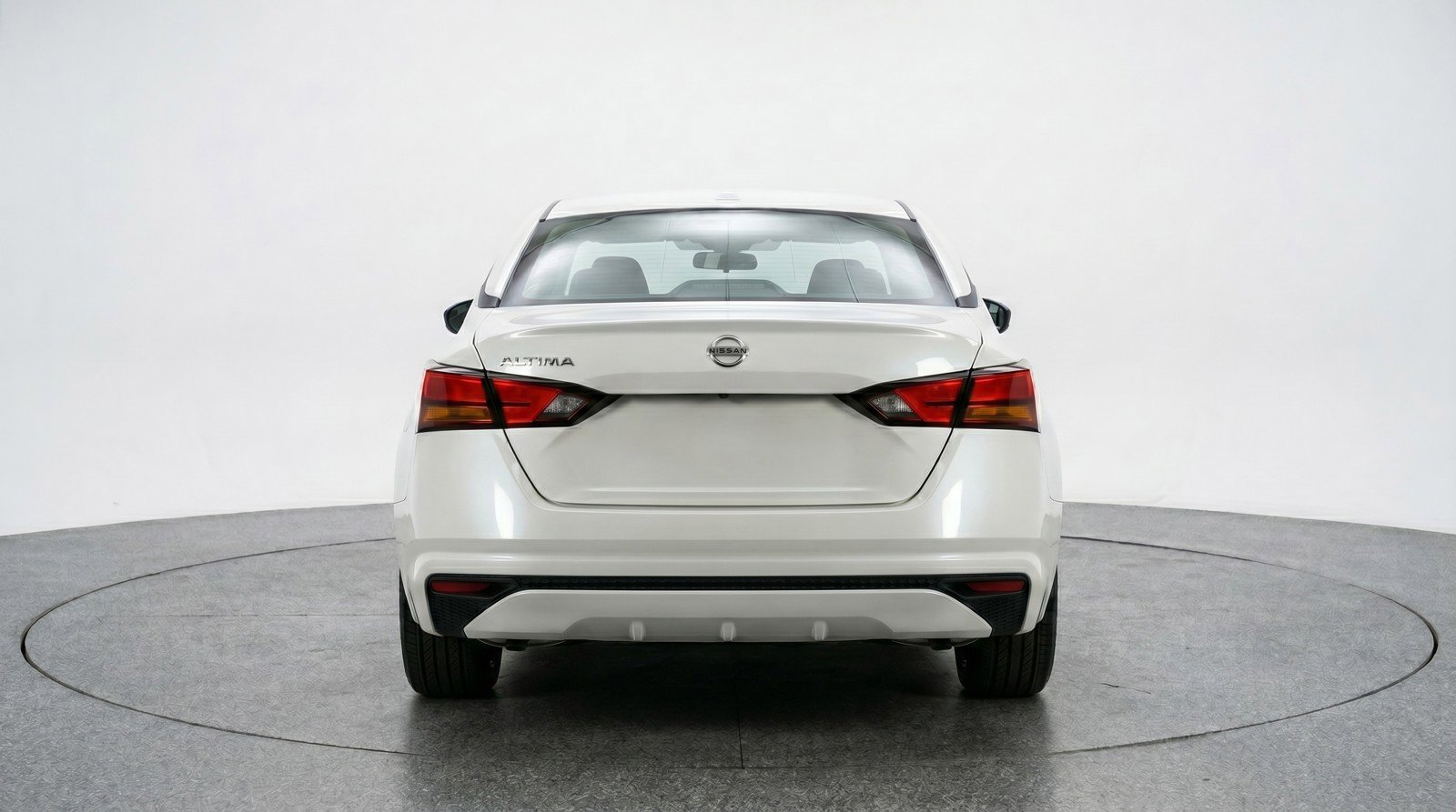 Used 2025 Nissan Altima 2.5 SV FWD image 7