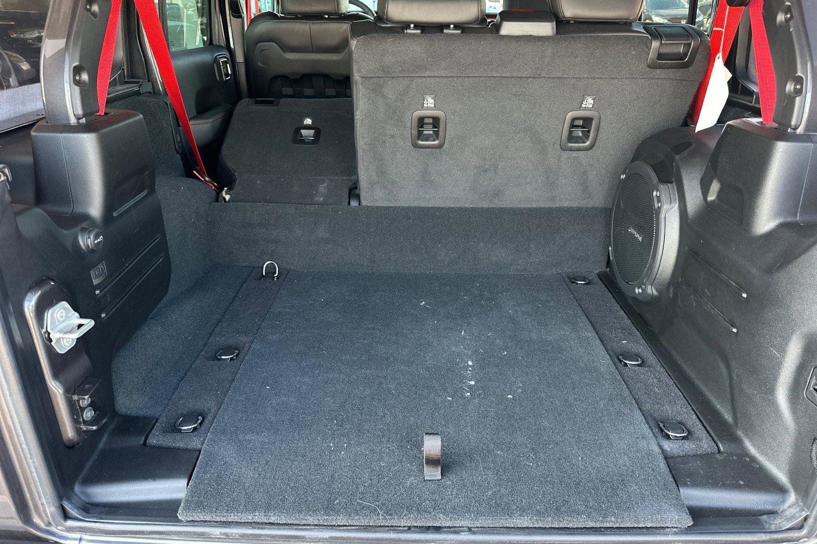 Used 2023 Jeep Wrangler Unlimited Rubicon 4xe image 16