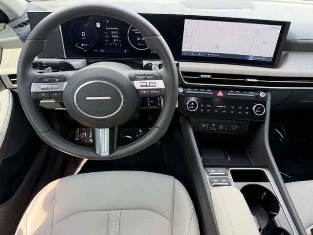 Used 2025 Hyundai Sonata Limited FWD image 14
